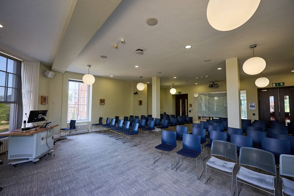 UNIVERSITY OF CHICHESTER - BOGNOR REGIS