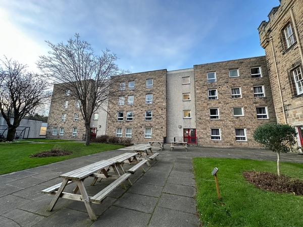 NEWBATTLE ABBEY COLLEGE - EDIMBURGO