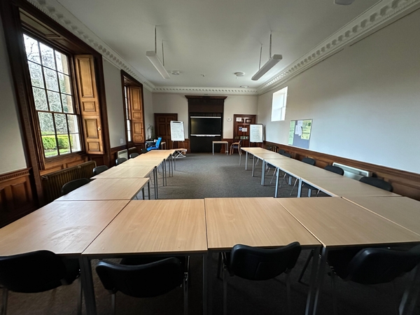 NEWBATTLE ABBEY COLLEGE - EDIMBURGO