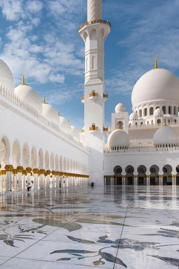 ES DUBAI - Dubai