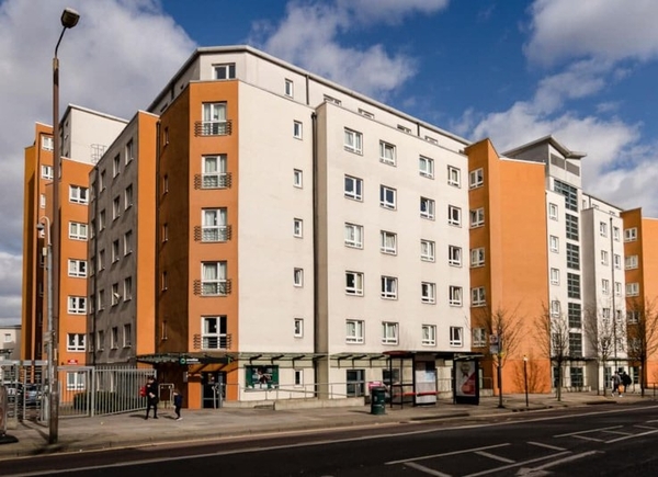 TWIN LONDON  - Londra