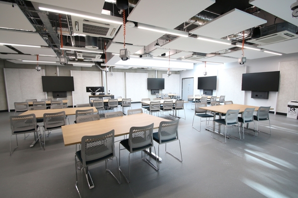 UNIVERSITY OF EXETER - EXETER