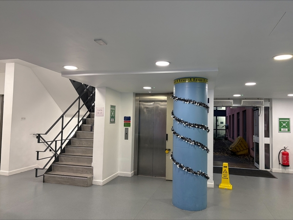 UNIVERSITY OF GREENWICH CUTTY SARK HALL - ACROSS THE RIVER, INTO LONDON