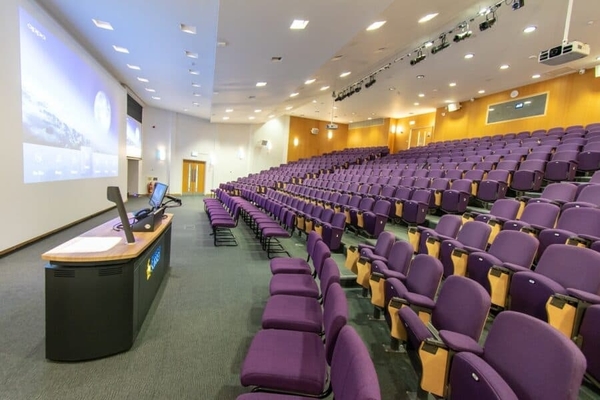 UNIVERSITY OF SURREY - GRANDE LONDRA GUILDFORD