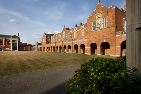 CHRIST'S SCHOOL - GRANDE LONDRA HORSHAM