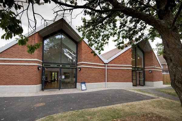 CHRIST'S SCHOOL - GRANDE LONDRA HORSHAM