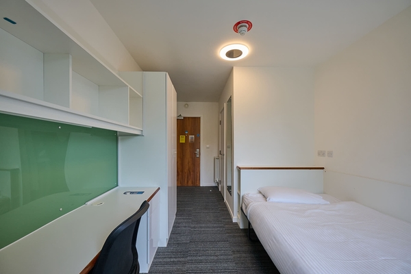 UNIVERSITY OF KENT - CANTERBURY