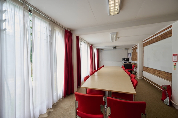 UNIVERSITY OF KENT - CANTERBURY