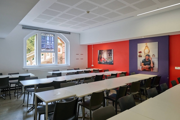 UNIVERSITY OF GREENWICH MEDWAY CAMPUS - GRANDE LONDRA CHATHAM
