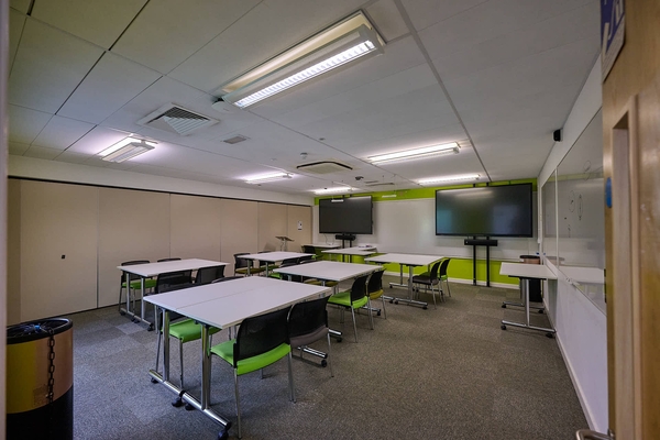 UNIVERSITY OF ESSEX - GRANDE LONDRA COLCHESTER