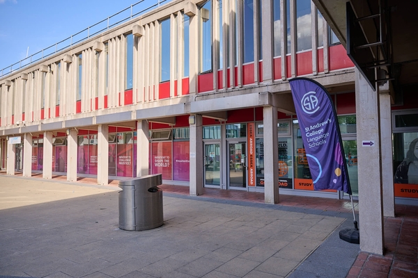 UNIVERSITY OF ESSEX - GRANDE LONDRA COLCHESTER
