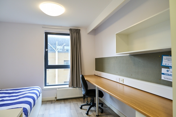 UNIVERSITY OF THE WEST OF SCOTLAND PAISLEY CAMPUS - GLASGOW