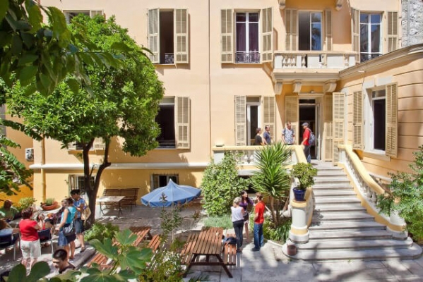 AZURLINGUA ÉCOLE DE FRANÇAIS - NIZZA