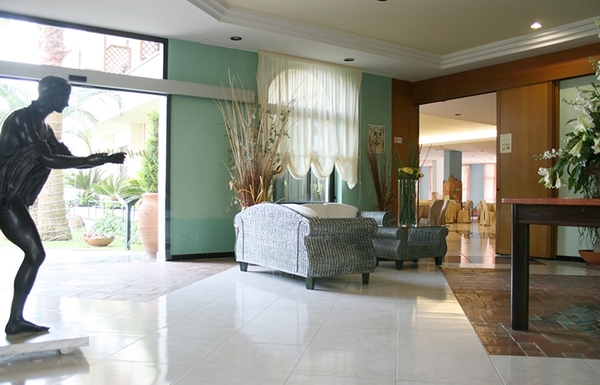 HOTEL DELFA - PAESTUM - SPORT E LINGUA