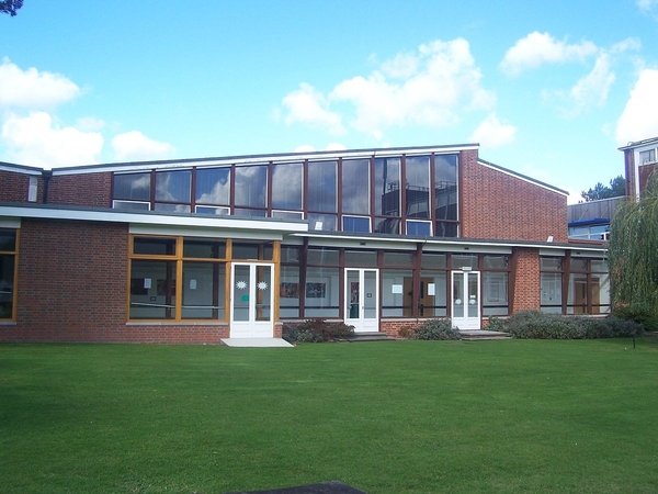 BROCKENHURST COLLEGE - BROCKENHURST - HAMPSHIRE