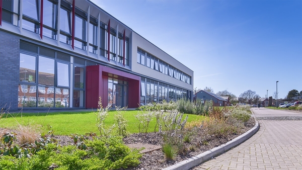 BROCKENHURST COLLEGE - BROCKENHURST - HAMPSHIRE