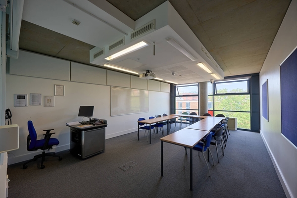 UNIVERSITY OF SUSSEX FALMER CAMPUS - BRIGHTON