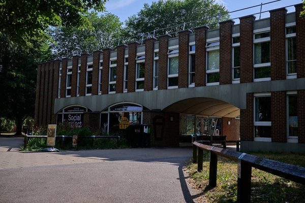 UNIVERSITY OF SUSSEX FALMER CAMPUS - BRIGHTON