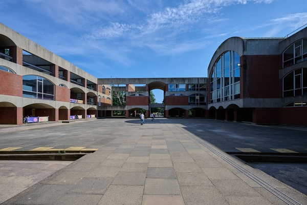 UNIVERSITY OF SUSSEX FALMER CAMPUS - BRIGHTON