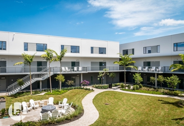 LYNN UNIVERSITY - MIAMI BOCA RATON
