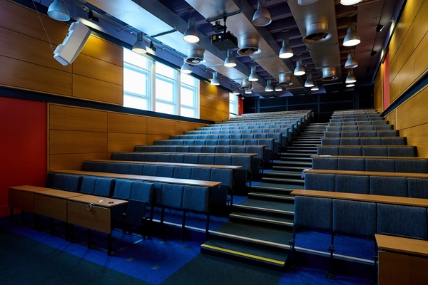 NAPIER UNIVERSITY - EDIMBURGO