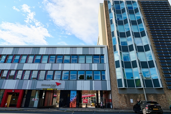 NAPIER UNIVERSITY - EDIMBURGO