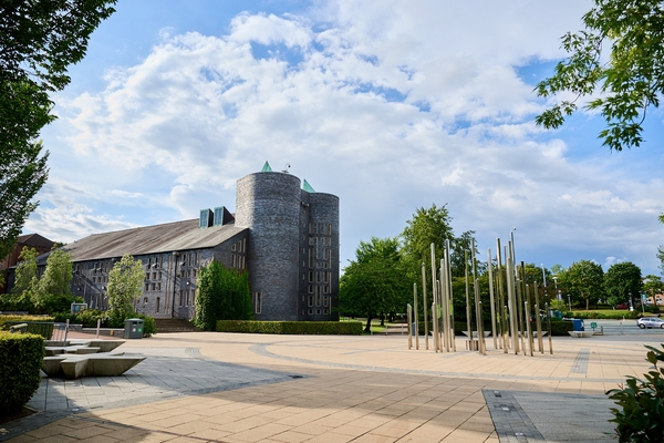 KEELE UNIVERSITY - KEELE