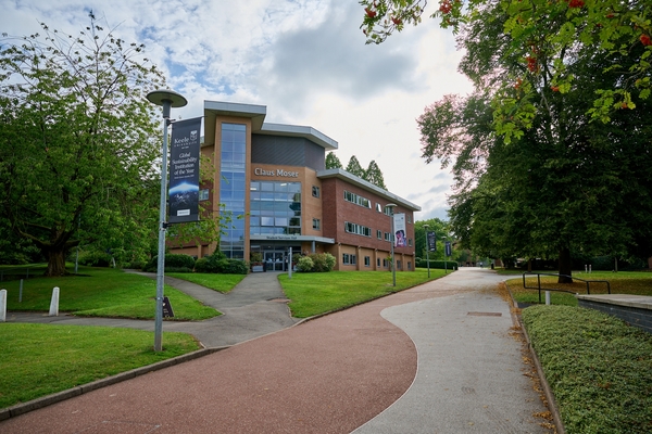 KEELE UNIVERSITY - KEELE