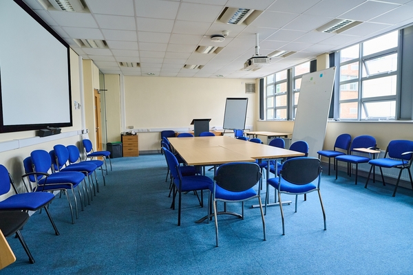 KEELE UNIVERSITY - KEELE