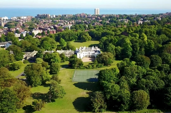 TWIN ENGLISH EASTBOURNE - EASTBOURNE
