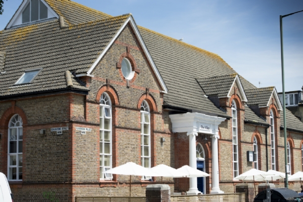 UNIVERSITY OF SUSSEX FALMER CAMPUS - 	ROYAL PAVILION EXPERIENCE