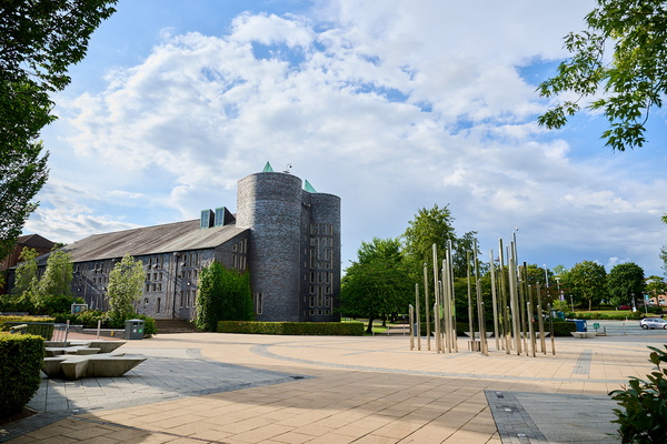 KEELE UNIVERSITY - KEELE