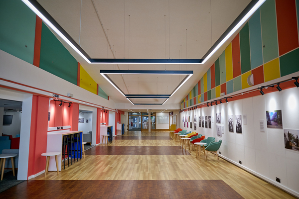 KEELE UNIVERSITY - KEELE