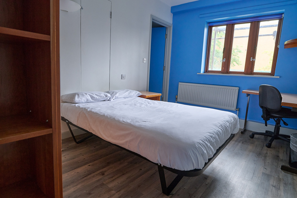 KEELE UNIVERSITY - KEELE