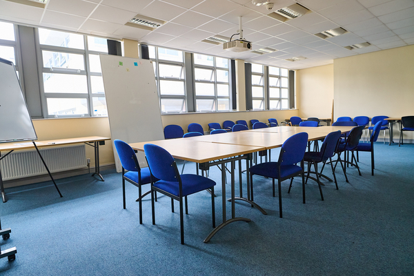 KEELE UNIVERSITY - KEELE