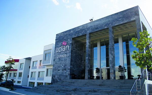 UCLAN CYPRUS - LARNACA - FLAT&FRIENDS