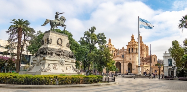 /public/moduli/anagrafica/2928/md/san-martin-square-cordoba-cathedral-argentina-jpg_header-8371496.jpeg