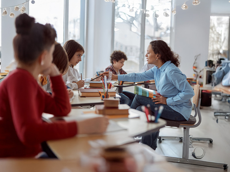 Di cosa si tratta Un evento formativo che riunisce esperti di lingue, istruzione e benessere per esplorare strategie educative innovative. Il corso propone un percorso multidisciplinare tra lettura, tecnologie emergenti, internazionalizzazione e nuovi approcci didattici come l'AI CLIL, con interventi da parte di universit&agrave;, istituzioni scolastiche, enti formativi e il Ministero dell&rsquo;Istruzione. L&rsquo;evento &egrave; riconosciuto come attivit&agrave; formativa valida per l&rsquo;aggiornamento professionale e il rilascio di crediti formativi. Al termine verr&agrave; rilasciato l&rsquo;attestato di partecipazione.