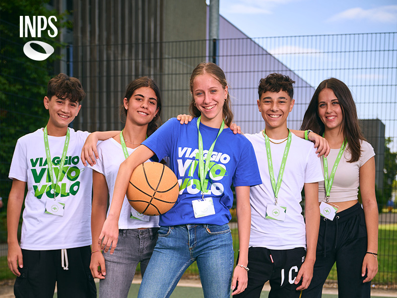 L&rsquo;estate &egrave; il momento giusto per godersi una vacanza all&rsquo;estero. Perch&eacute; non approfittarne per imparare o migliorare una lingua straniera? Se frequenti la scuola superiore&nbsp;e i tuoi genitori sono dipendenti o pensionati della pubblica amministrazione, puoi partecipare al bando&nbsp;Estate INPSieme&nbsp;per viaggi studio all&rsquo;estero. Scegli tra le nostre&nbsp;destinazioni internazionali e immergiti nella lingua e cultura del paese, studiando nei college pi&ugrave; prestigiosi insieme a tanti nuovi amici. Vivi l&rsquo;esperienza unica di soggiornare in una residenza studentesca o college e visita nuovi posti incredibili, mentre migliori le tue competenze linguistiche. Una vacanza studio all&rsquo;estero &egrave; un&rsquo;esperienza unica e preziosa, che ti aiuter&agrave; a maturare e affrontare con maggiore sicurezza il futuro universitario e lavorativo, sperimentando la tua indipendenza in un contesto stimolante e protetto. Trinity ViaggiStudio sar&agrave; il tuo punto di riferimento in questo percorso, cos&igrave; avrai sempre la certezza di vivere al massimo l&rsquo;avventura in tutta sicurezza.