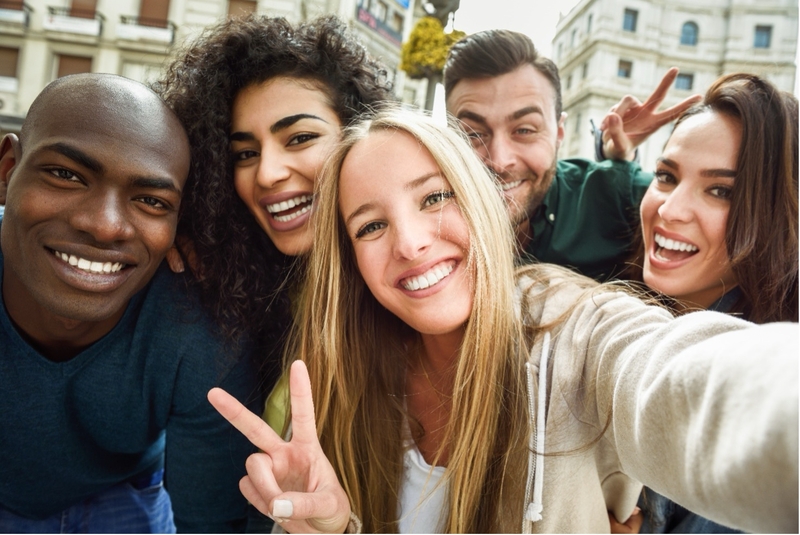 Partenze Individuali 14+ di Trinity ViaggiStudio.La tua avventura all’estero in totale libertà! Hai 14 anni o più e vuoi vivere un’esperienza all’estero in autonomia? Con il nostro programma, scegli la destinazione, il corso più adatto a te e parti per un viaggio che ti farà crescere, migliorare l’inglese e conoscere studenti da tutto il mondo!  Viaggi da solo, ma con il nostro supporto H24 Corsi di lingua su misura per te Alloggio in famiglia o residence Un’esperienza full immersion per diventare più indipendente Un ambiene internazionale con studenti da tutto il mondo 
